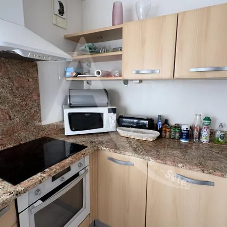 Confortable T2 1ere Ligne * سُت